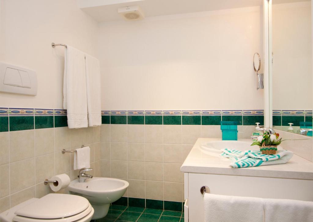 One-Bedroom Bungalow